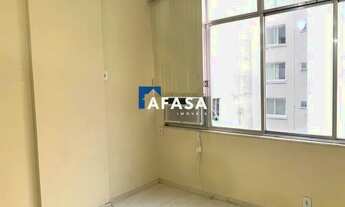 Imagem 7: CONJUGADO DIVIDIDO EM QUARTO E SALA EM COPACABANA