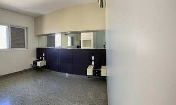 Imagem 4: Casa de condomínio sobrado para venda possui 400 metros quadrados com 4 quartos