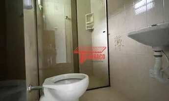 Imagem 3: Sobrado para aluguel possui 160 metros quadrados com 3 quartos