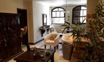 Imagem 3: Excelente apartamento em rua bucólica nas Laranjeiras