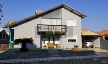 Imagem: Casa para venda tem 250 metros quadrados