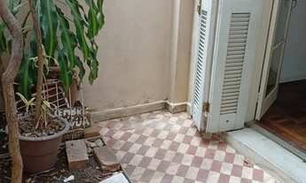 Imagem 3: Apartamento térreo, 2 quartos, pátio, desocupado no bairro Cidade Baixa