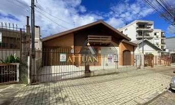 Imagem: Casa com pátio localizada no bairro Marechal