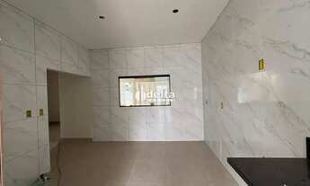 Imagem 4: Casa residencial com 2 quartos disponível para venda no bairro Laranjeiras em Uberlândia-M