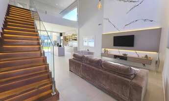 Imagem 4: Casa de Alto Padrão em Condomínio Fechado no Campeche