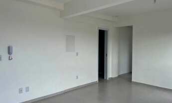 Imagem 5: Apartamento no bairro Cavalhada com 2 dormitórios possibilidade de terceiro com vaga e inf