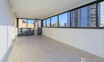 Imagem 4: Apartamento à venda em Menino Deus com 110 m², 3 quartos, 1 suíte, 2 vagas