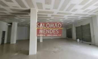 Imagem 2: Pé direito alto, 6 vagas privativas no final da linha do Sideral com vãos livres