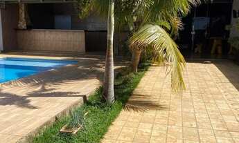 Imagem 3: Casa com piscina 2/4 lote 360mts bem arejada