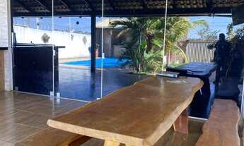 Imagem: Casa com piscina 2/4 lote 360mts bem arejada