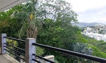 Imagem 6: Mansão Contemporânea em Piratininga: 4 Suítes, Suíte Master com Hidro e Lazer Completo