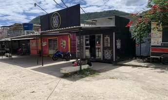 Imagem: Vendo Barbearia trailer toda montada em