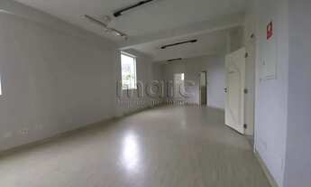 Imagem 3: Prédio inteiro no bairro Vila Madalena, possui 550m², dividido em três pavimentos, com 08