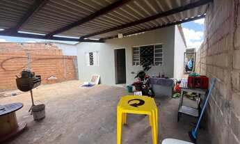 Imagem 3: Ven casa 70 metros com 4 cômodos e 1 banheiro . Com fácil ampliação. Tem escritura e r