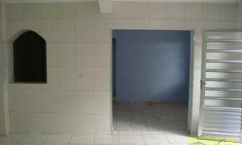 Imagem 6: Casa com 2 dormitórios para alugar por R$ 1.100/mês - Jardim Ouro Preto - Taboão da Serra