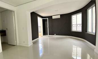 Imagem 6: Cobertura reformada, pronta para morar na melhor localização de moema Pássaros!!