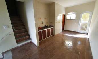 Imagem 5: Casa para venda possui 200 metros quadrados com 4 quartos em Marechal Hermes - Rio de Jane