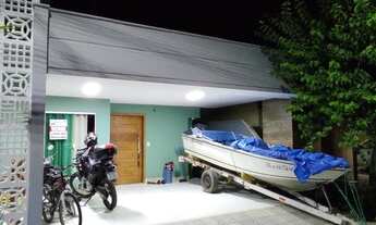 Imagem 2: Casa linda com um projeto perfeito com 4/4 e 2 salas no Papagaio!