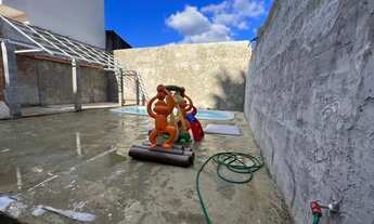 Imagem 4: Casa em avenida comercial