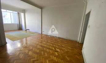 Imagem: 3 Quartos com vaga, precisa de obra, prédio