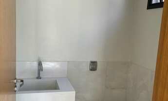 Imagem 4: Casa de condomínio térrea para venda possui 223 metros quadrados com 4 quartos