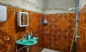 Imagem 3: Casa 2 quartos , 2 vagas de garagem, no Bairro do Hileia,Cj Eduardo Gomes (fundos muro do