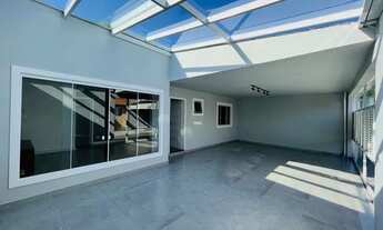 Imagem: Casa de alto padrão em condomínio pinhais