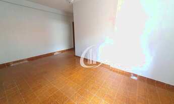 Imagem 3: Casa térrea com 2 dormitórios e 1 vaga coberta próximo da Avenida Braz Leme para alugar