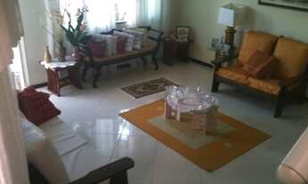 Imagem: Ampla casa independente, apenas 300 m do