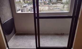 Imagem 6: Apartamento para venda possui 82 metros quadrados com 3 quartos em Cabral - Curitiba - PR