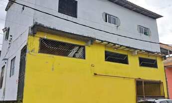 Imagem 3: Casa de dois pisos de esquina, bairro Novo Aleixo