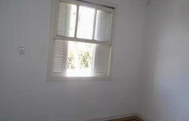 Imagem 7: Casa para aluguel possui 100 metros quadrados com 3 quartos em Medianeira - Porto Alegre