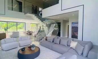 Imagem 4: Belíssima casa mobiliada, 6 suítes e vista integrada à Marina no Velas da Marina