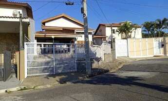 Imagem: SOBRADO COM 4 DOMRS SENDO 1 SIMPLES COM