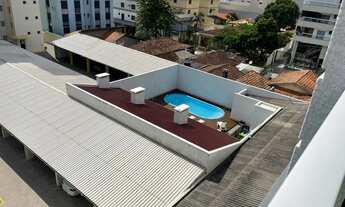 Imagem 2: Apartamento com vista para o mar em condomínio com piscina