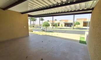 Imagem: Casa térrea em condomínio fechado com