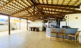 Imagem 6: Casa reformada, jardim, terraço com espaço gourmet completo, e vista pro pôr do sol. Avali