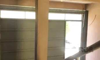 Imagem 6: Vende-se casa estilo sobrad, no formado de 2 residencias independentes, 4 quartos com 1 su