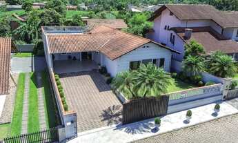 Imagem 6: Casa de Médio a Alto Padrão em Benedito Novo - SC