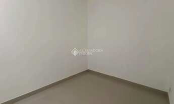 Imagem 6: Casa térrea com 2 dormitórios e amplo pátio no bairro Igara