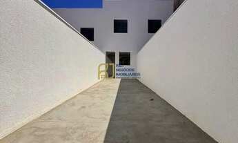 Imagem 2: Casa Geminada à Venda - 120m² - 2 Quartos - 2 Vagas - 2 Banheiros- Jardim Leblon