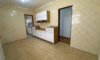 Imagem 5: Casa para locação no Jardim Satélite repleta de armários