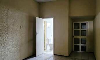 Imagem 5: Casa plana para venda tem 300m² com 3 quartos e piscina privativa em Centro - Pacajus - CE