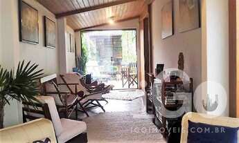 Imagem 5: Casa tipo chalé , agradável - rua charmosa e única. T: 212,00m² - A/C:275,00m²