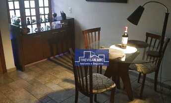 Imagem 4: Casa à venda em Santa Terezinha/SBC - 4 dorms, quintal com churrasqueira e 3 vagas; 210m²