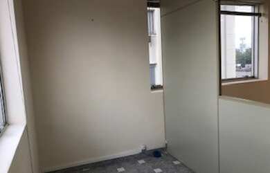 Imagem 4: Sala/Conjunto com 1 vg na garagem para aluguel e venda possui 32 m2 ! Funciona 24 hs !