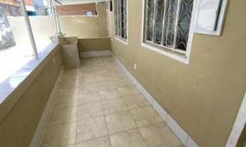 Imagem 4: Casa com 2 quartos - garagem - 01 Quitinete