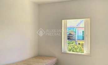 Imagem 6: Casa para venda com 270 metros quadrados com 4 quartos