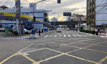 Imagem 6: Loja esquina champangnat com Hugo Musso