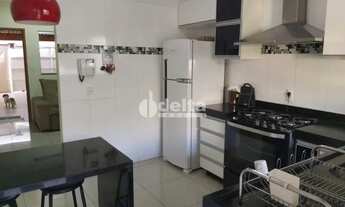 Imagem 3: Casa para aluguel, 3 quartos, 1 suíte, 2 vagas, Jardim Patrícia - Uberlândia/MG